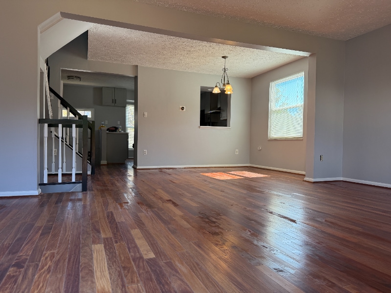 Building Photo - 102 Smoothleaf Ln
