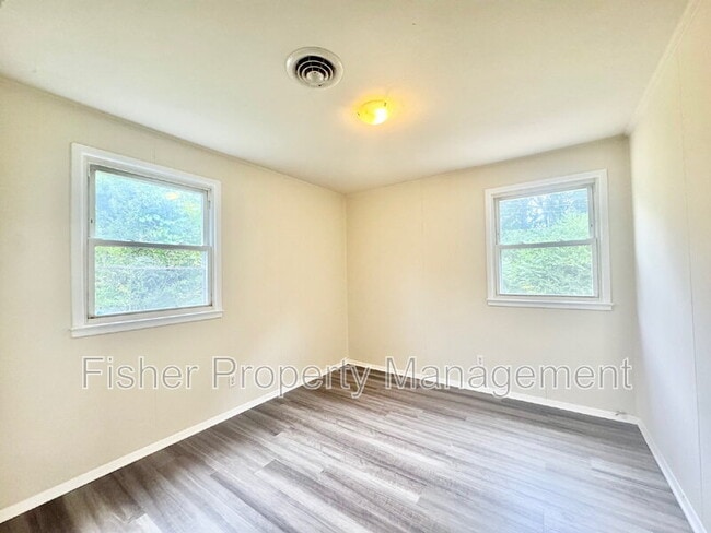 Building Photo - 2207 Beck Dr