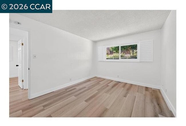 Building Photo - 1217 Mission Dr