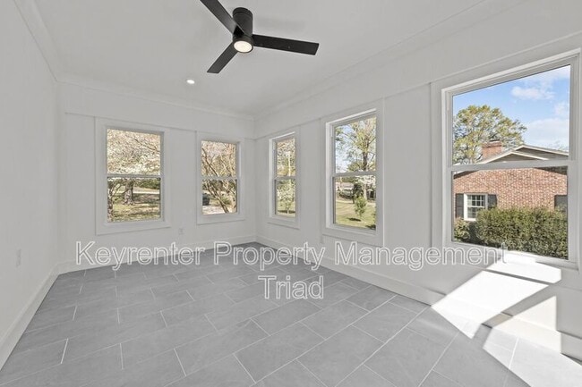 Building Photo - 3807 W Friendly Ave