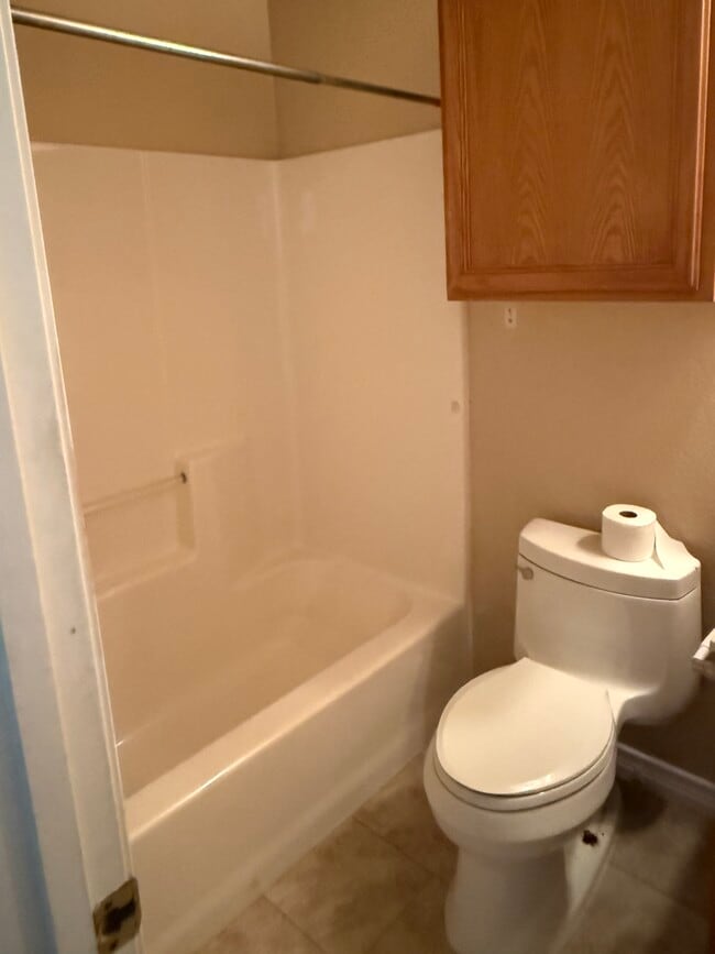 Building Photo - 4806 Silver Leaf Ct