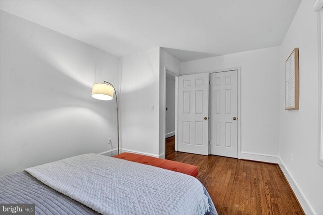 Building Photo - 3227 Ellicott St NW