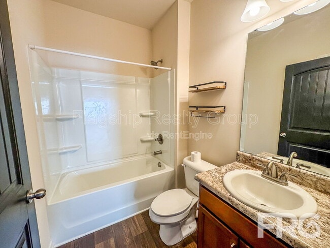 Building Photo - 202 Kenison Way