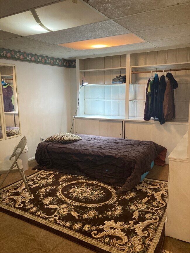 Building Photo - 764 Lenore Ln