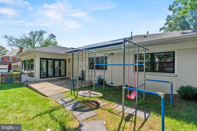 Building Photo - 4628 Blagden Terrace NW