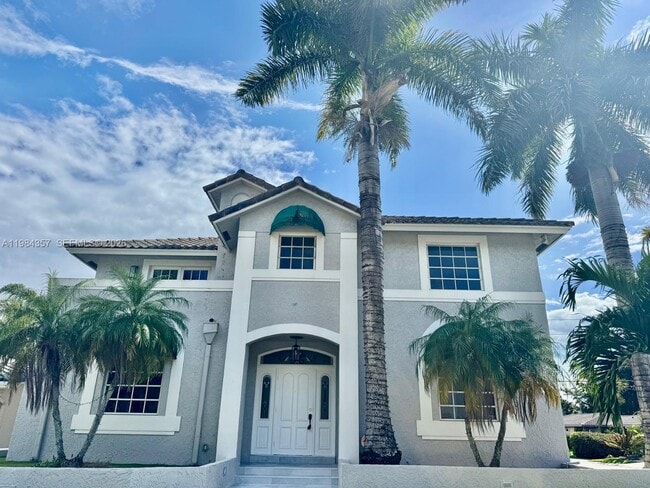 Building Photo - 851 N 11th Ave