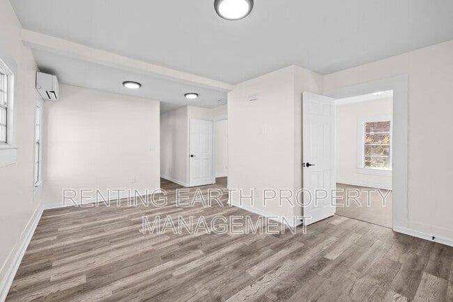 Building Photo - 1209 19th Pl SW