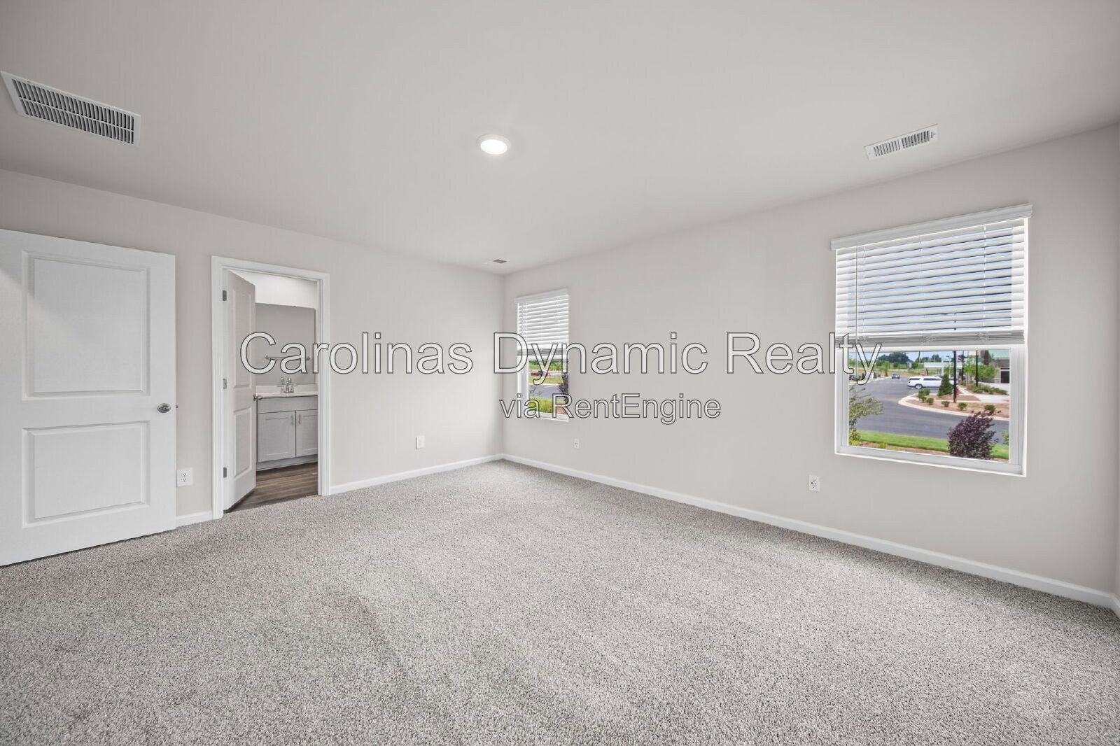 Building Photo - 4080 County Down Ave