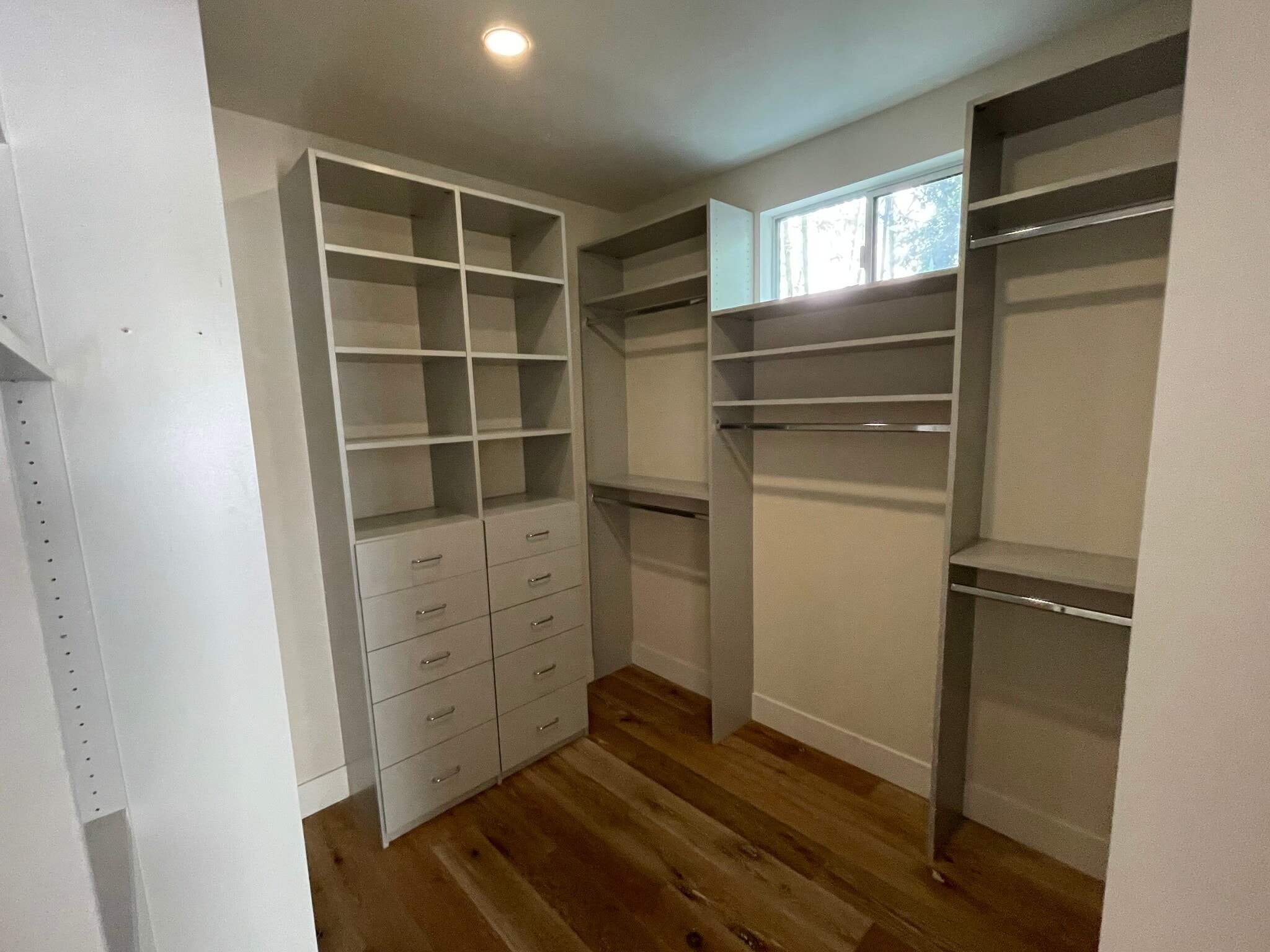 Building Photo - 1666 Greenfield Ave