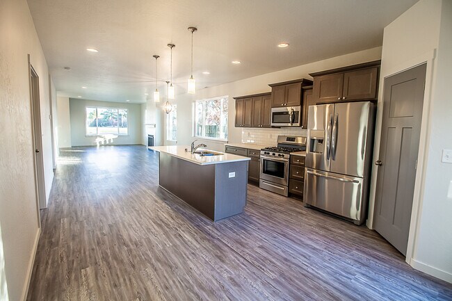 Building Photo - 18112 E Riverway Ave