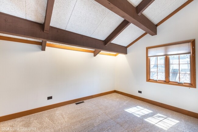 Building Photo - 2712 Ridge Ave