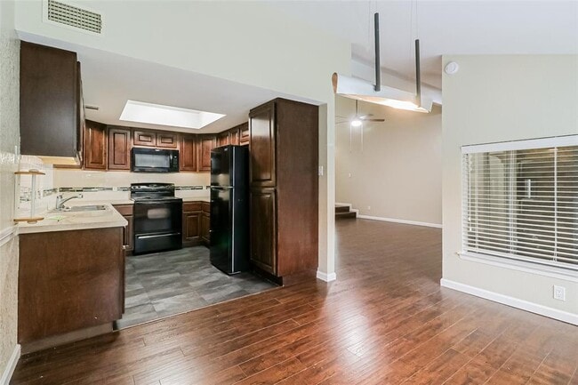 Building Photo - 7267 Coronado Cir