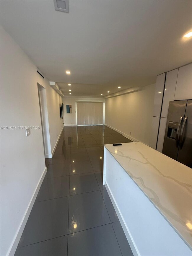 Building Photo - 13105 Ixora Ct