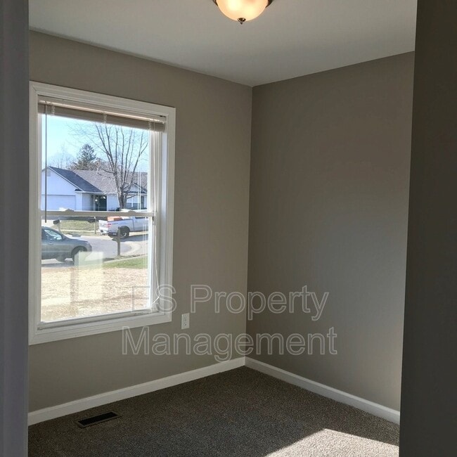 Building Photo - 5412 Pommel Ct