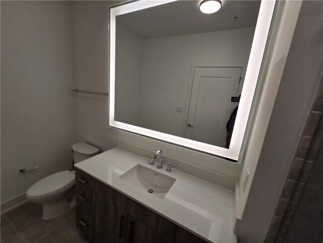 Building Photo - 775 Juniper St NE