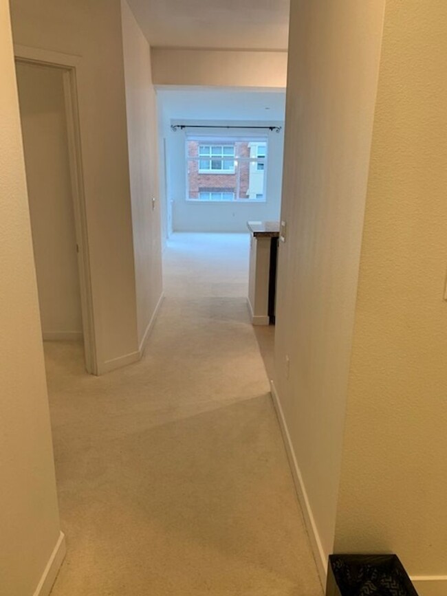 Building Photo - North Canal Station Condo