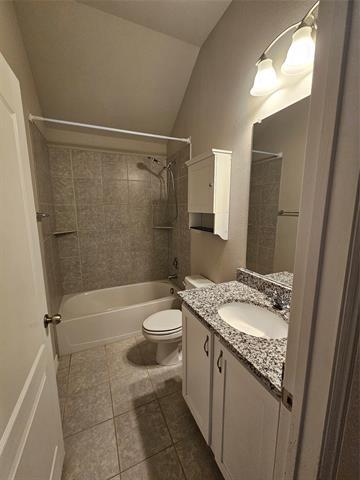 Building Photo - 6005 Fremont Dr