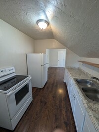 Building Photo - 228 W 100 N