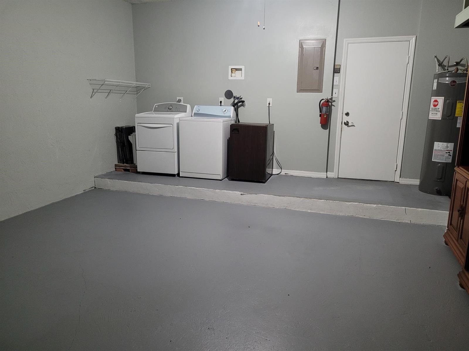 Building Photo - 1412 Barcelona Way