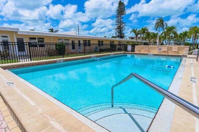 Building Photo - 6006 Midnight Pass Rd