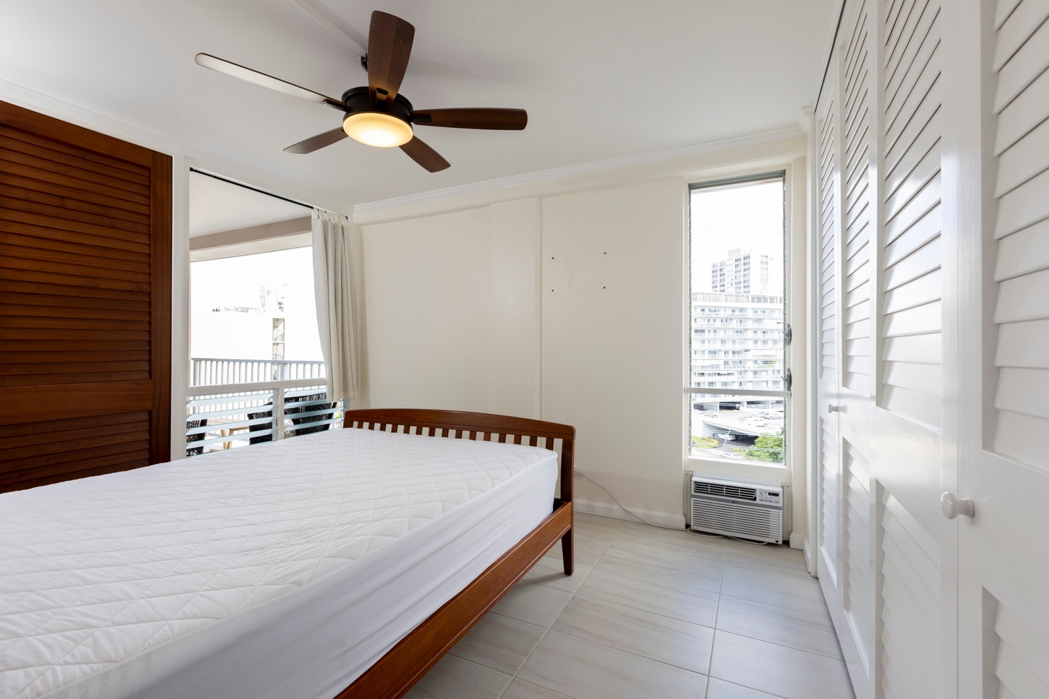 Building Photo - 1617 Keeaumoku St