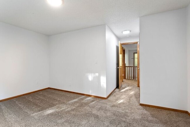 Building Photo - this is a must see large 2 bed 1.5bath tow...