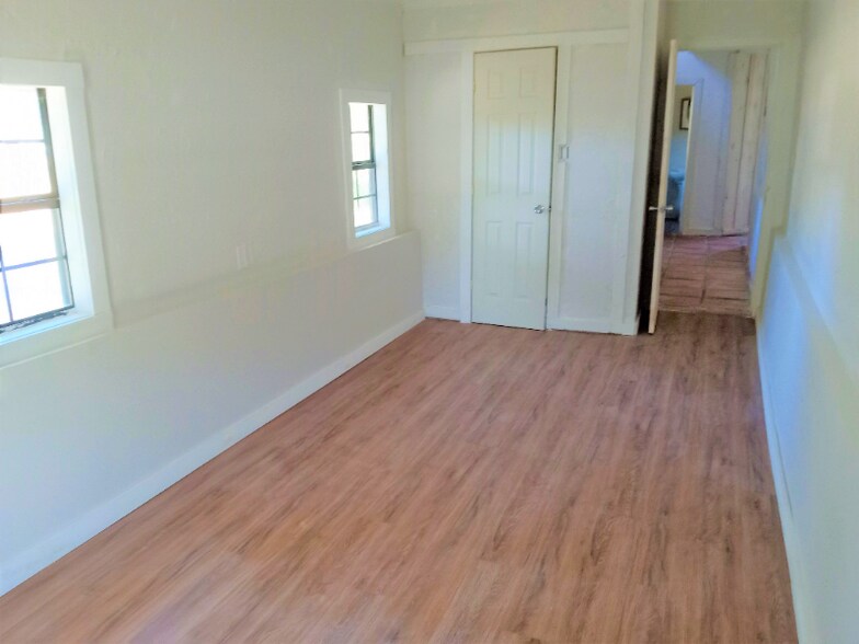 Building Photo - 9142 Co Rd 197