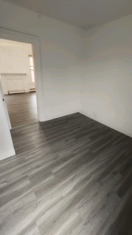 Building Photo - 118 Babcock St