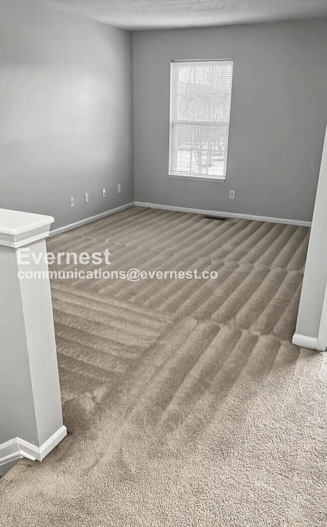 Building Photo - 2 Bed/2.5 Bath Condo with Garage / Pet-Friendly / Available Now!