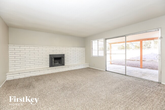 Building Photo - 3775 Duneville St