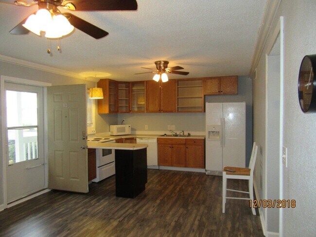 Building Photo - 4150 Horseshoe Rd N