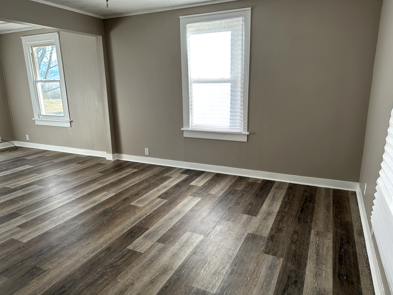 master bedroom - 543 Briar Patch Ln