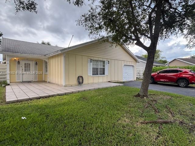 Building Photo - 14911 SW 140th Ct
