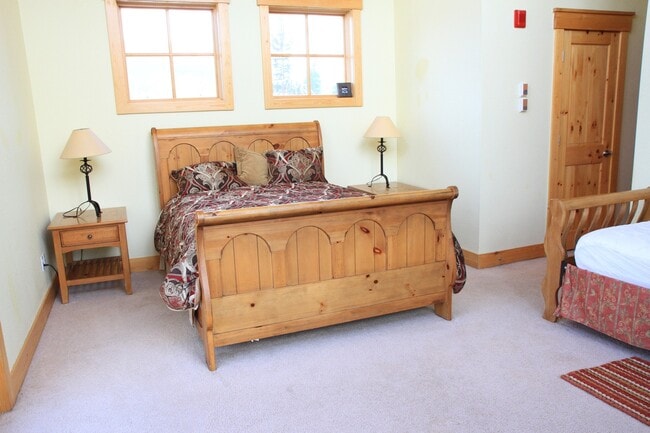 Building Photo - WINTER RENTAL-204 Durango Ct.-Remodeled 3 Bed w/Loft &4 Baths Condo w/ Private Laundry