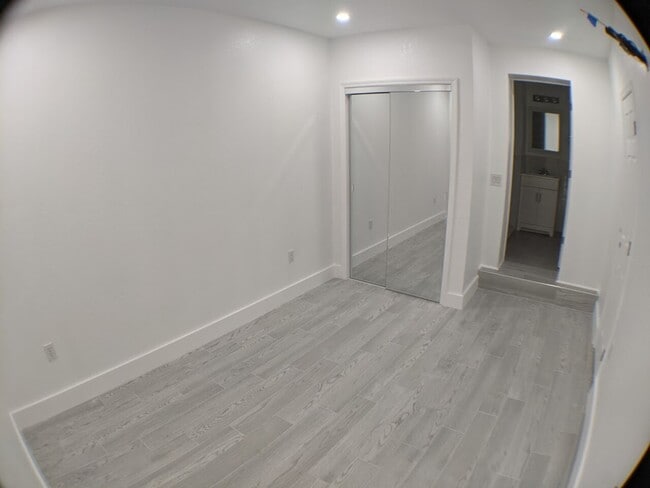 Building Photo - Colonia Ln