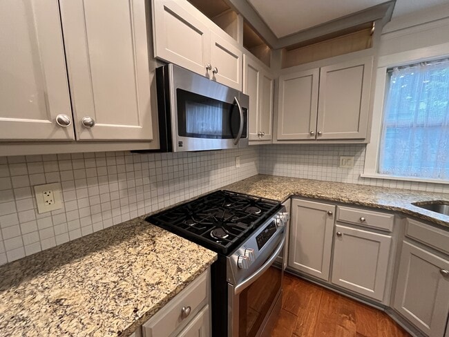 Building Photo - 243 S Palatine Hill Rd