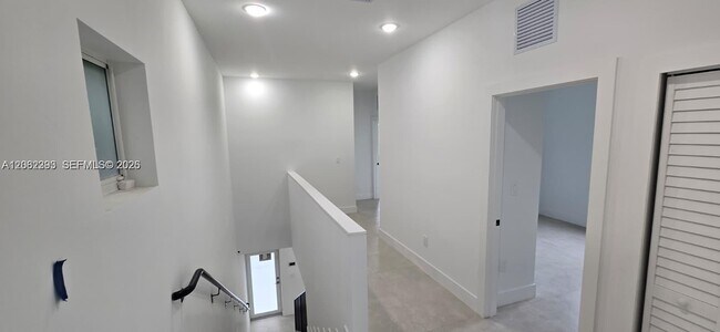 Building Photo - 141 NW 11th St