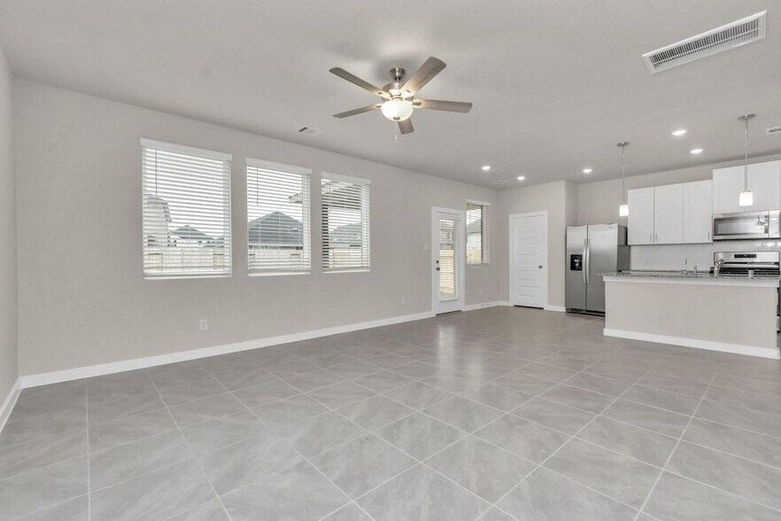Building Photo - 17407 Bluemink Ln