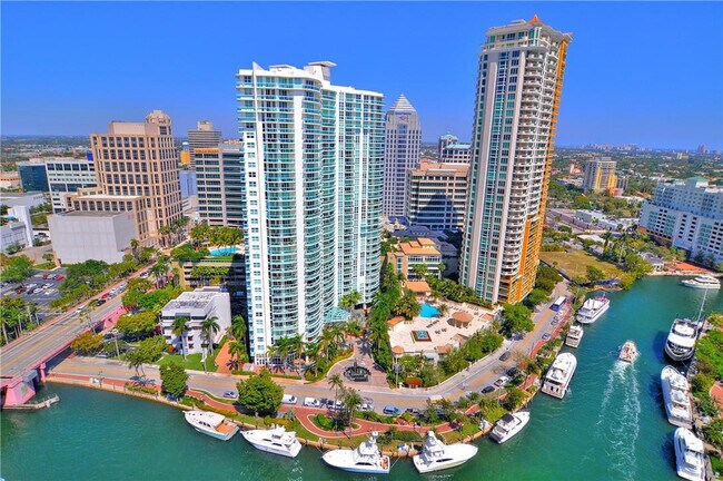 Building Photo - 347 N New River Dr E