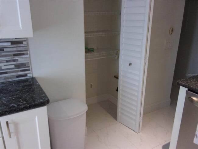 Building Photo - 132 E Cypress Ct