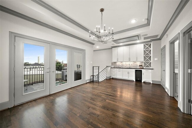 Building Photo - 2905 Bering Dr