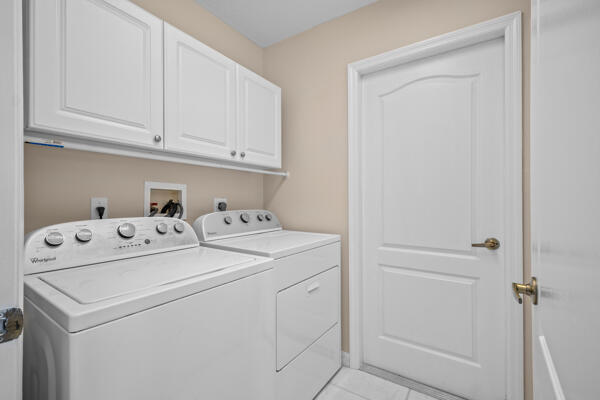 Building Photo - 5777 NW Eskimo Cir
