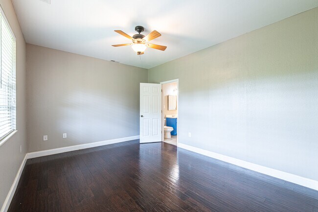 Building Photo - 7211 Remagen Ln