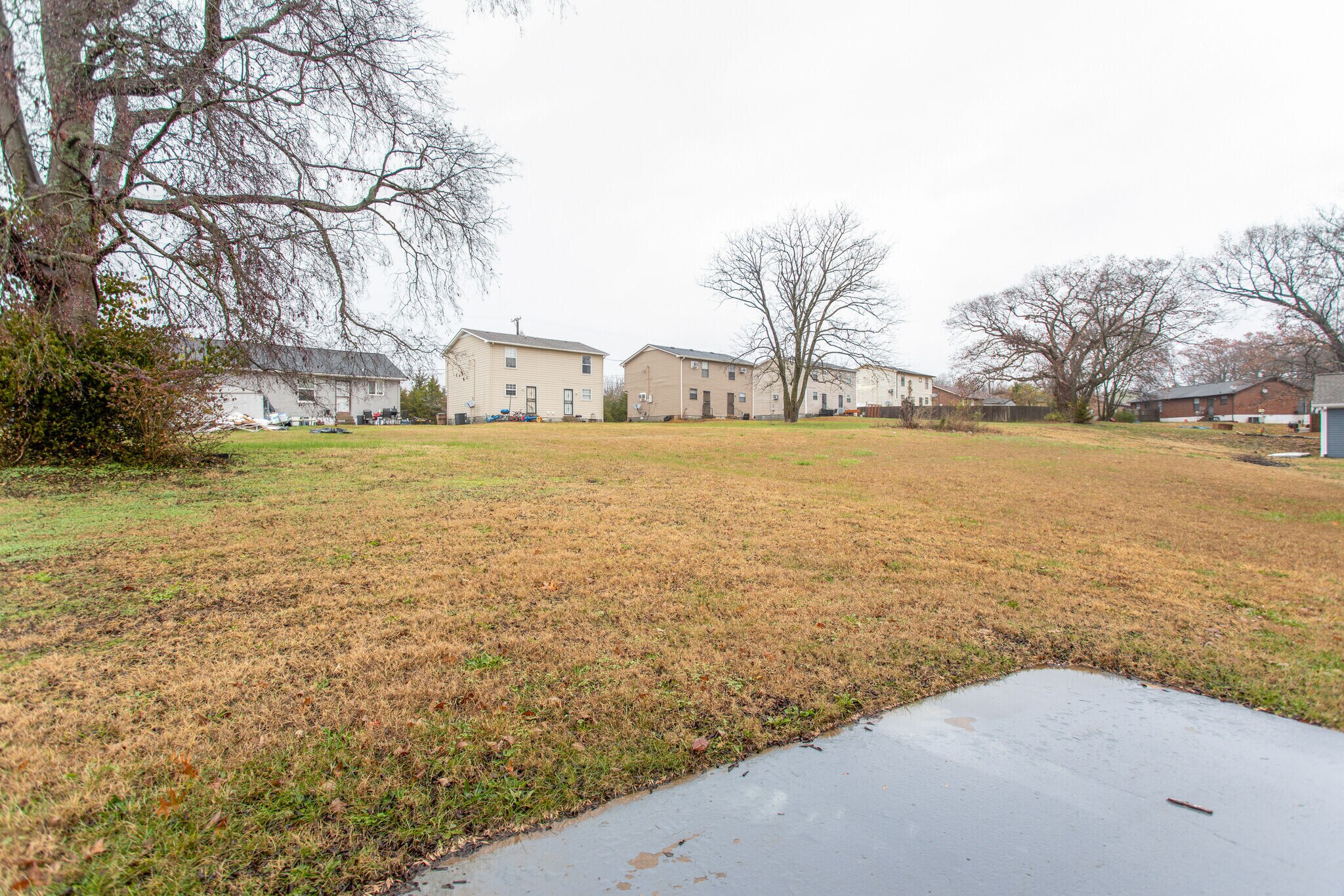 Building Photo - 2428 Woodale Ln