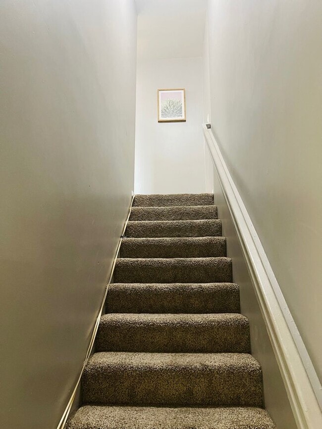 Building Photo - August Move in 8/10/25- Pre-lease Today! M...