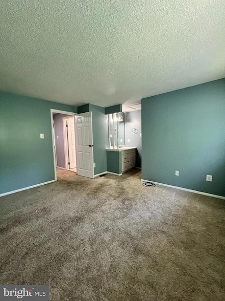 Building Photo - 8156 Dark Den Cir