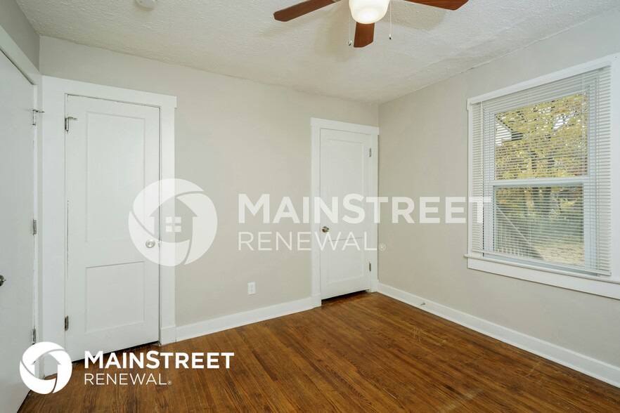 Building Photo - 3908 River Park Dr