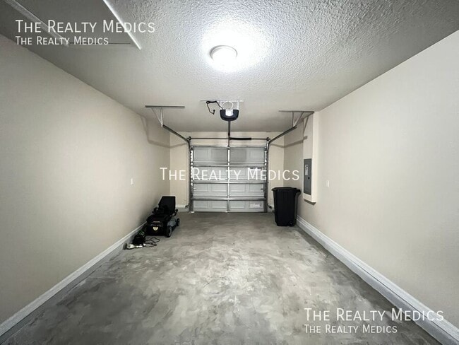 Building Photo - 4 Malauka Ln Dr