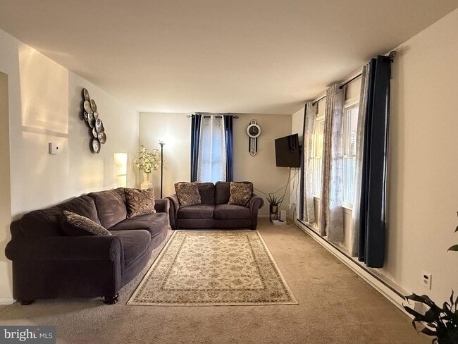 Building Photo - 410 N 5th Ave