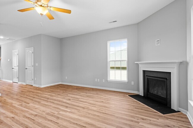 Building Photo - Brand-New 4 Bedroom Home in Beautiful Maryville, TN